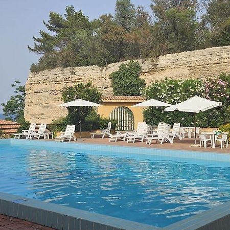 Summer Paradise Аньоне-Баньи Экстерьер фото